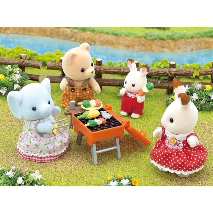 Calico Critters BBQ picnic set - elephant girl