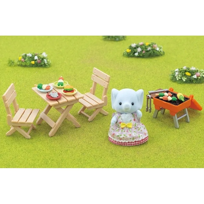 Calico Critters BBQ picnic set - elephant girl