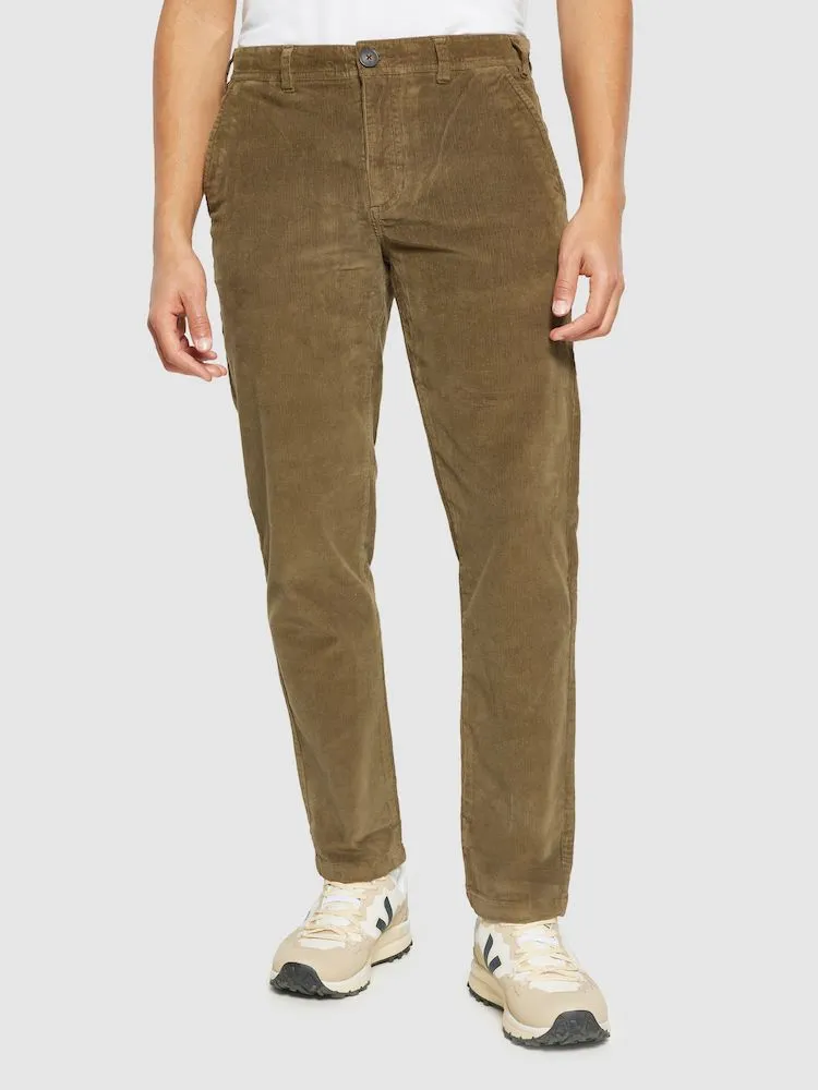 KCA 1070077 Chuck regular corduroy chino pants 1100 dark olive men