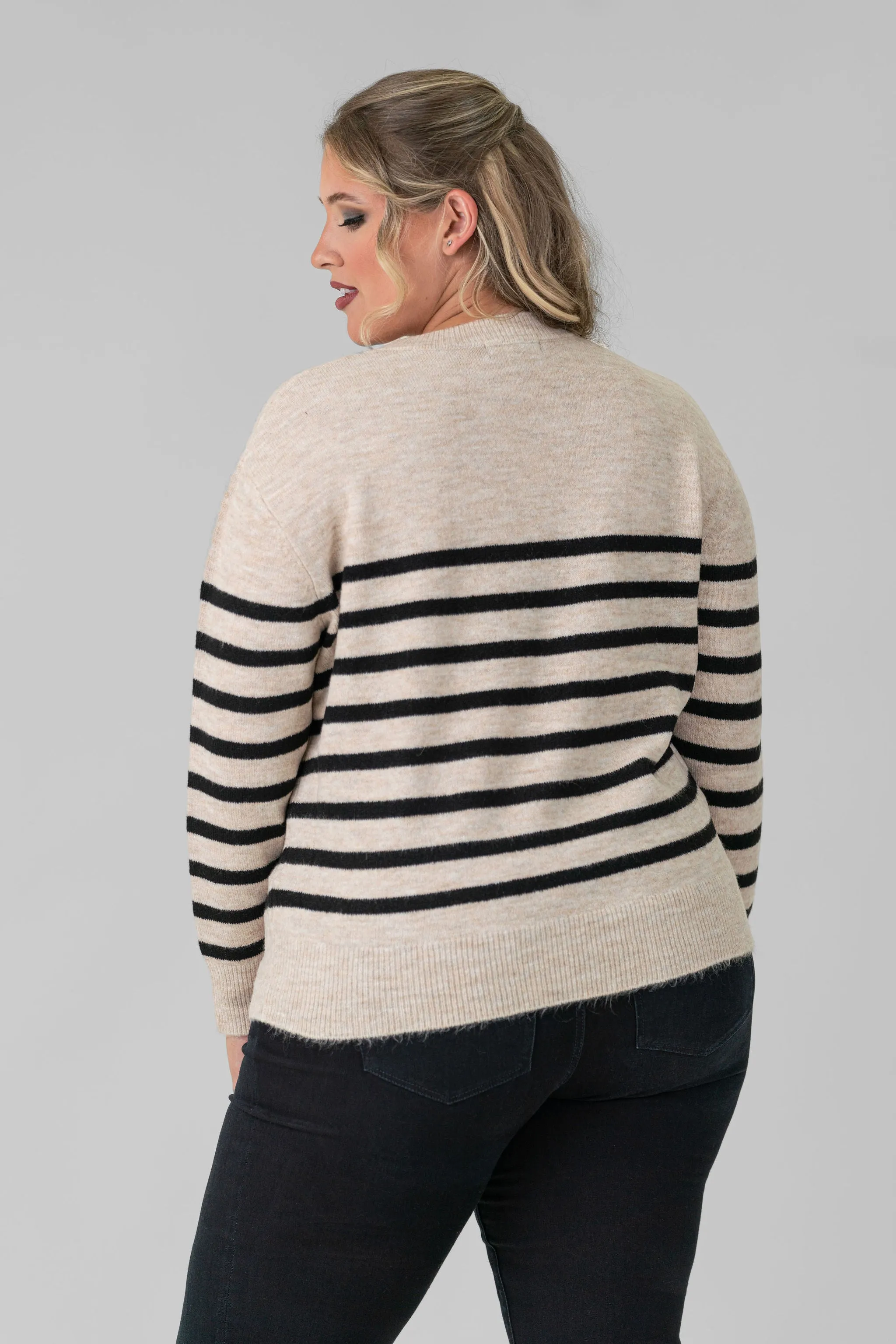 LONG SLEEVE CREW NECK DROPPED SHOULDER SWEATER