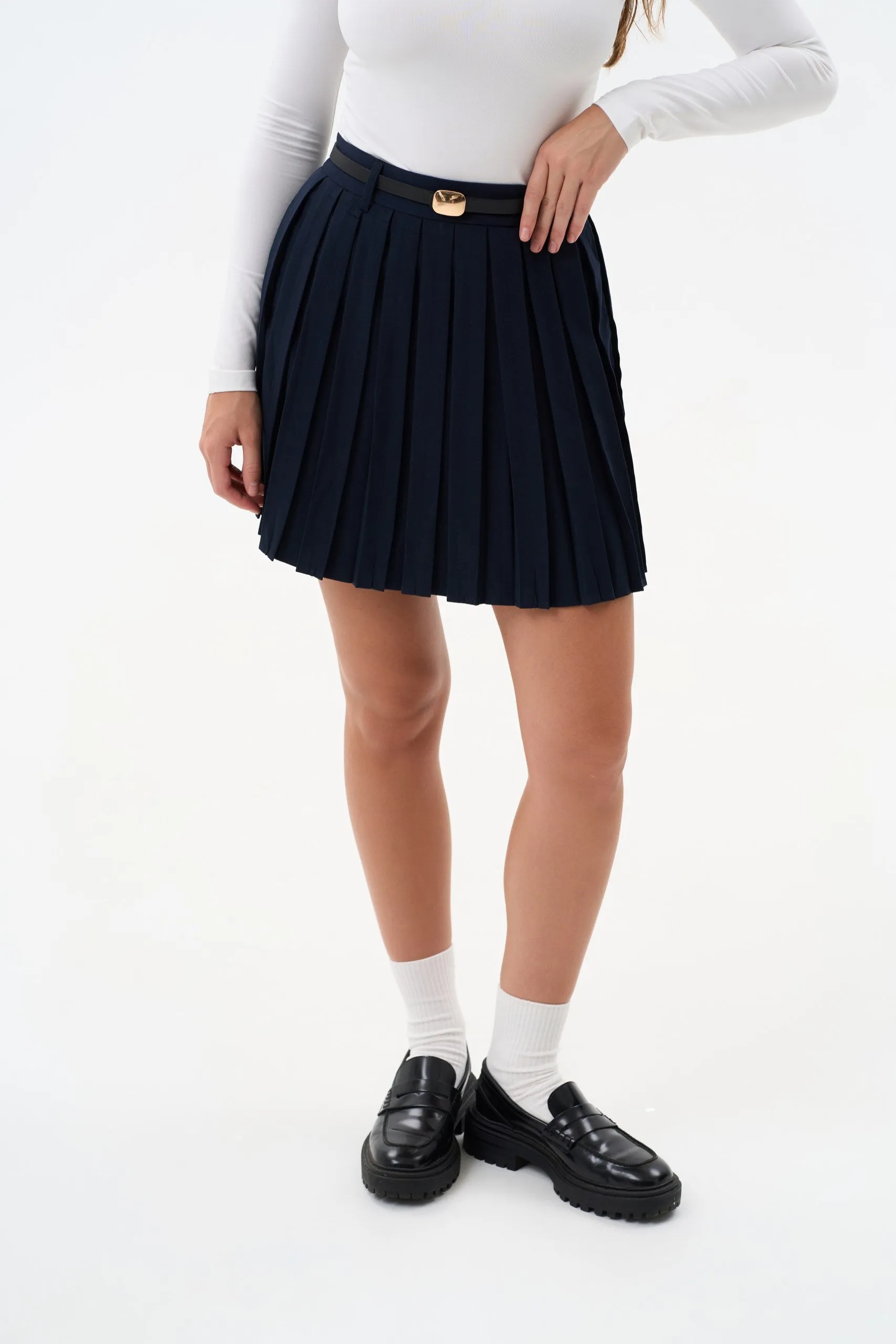 Pleated skirt in color dark blue