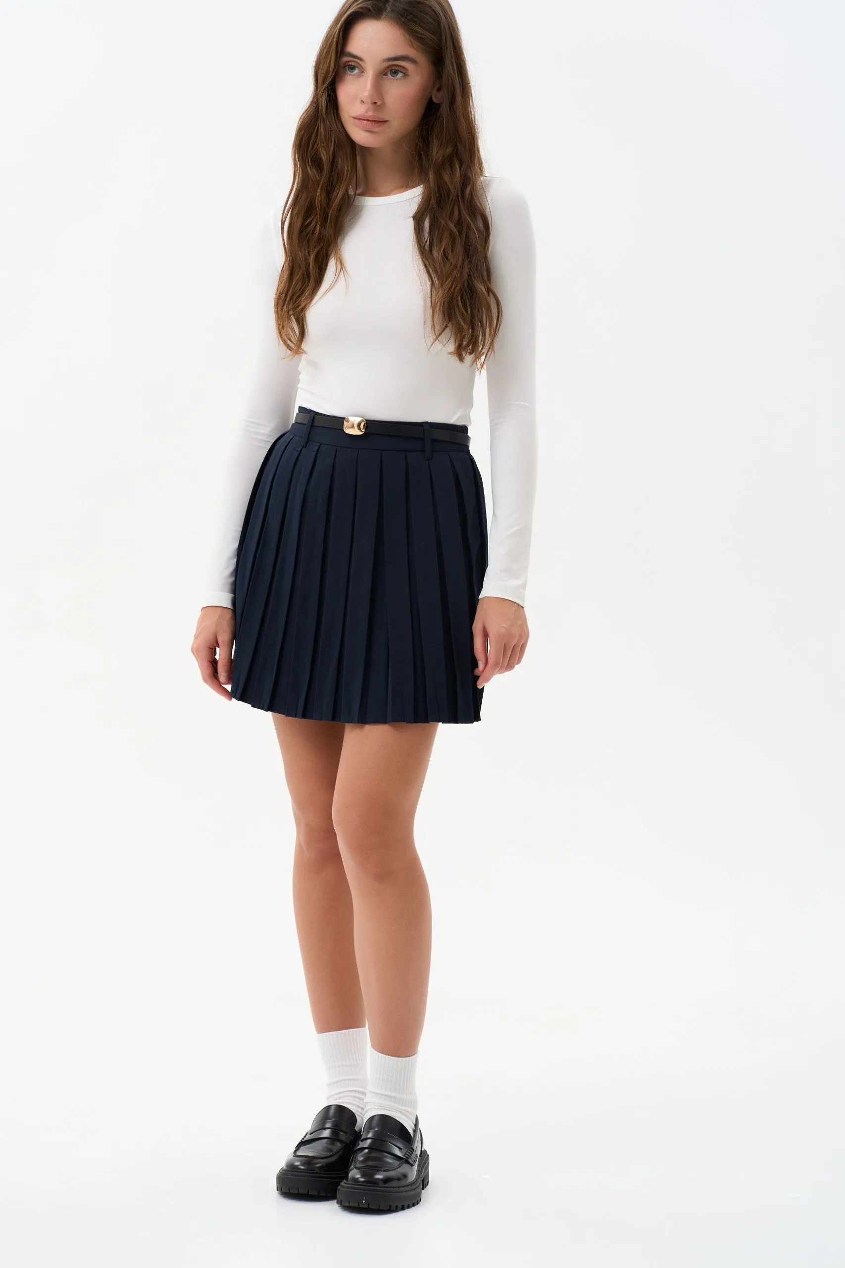 Pleated skirt in color dark blue