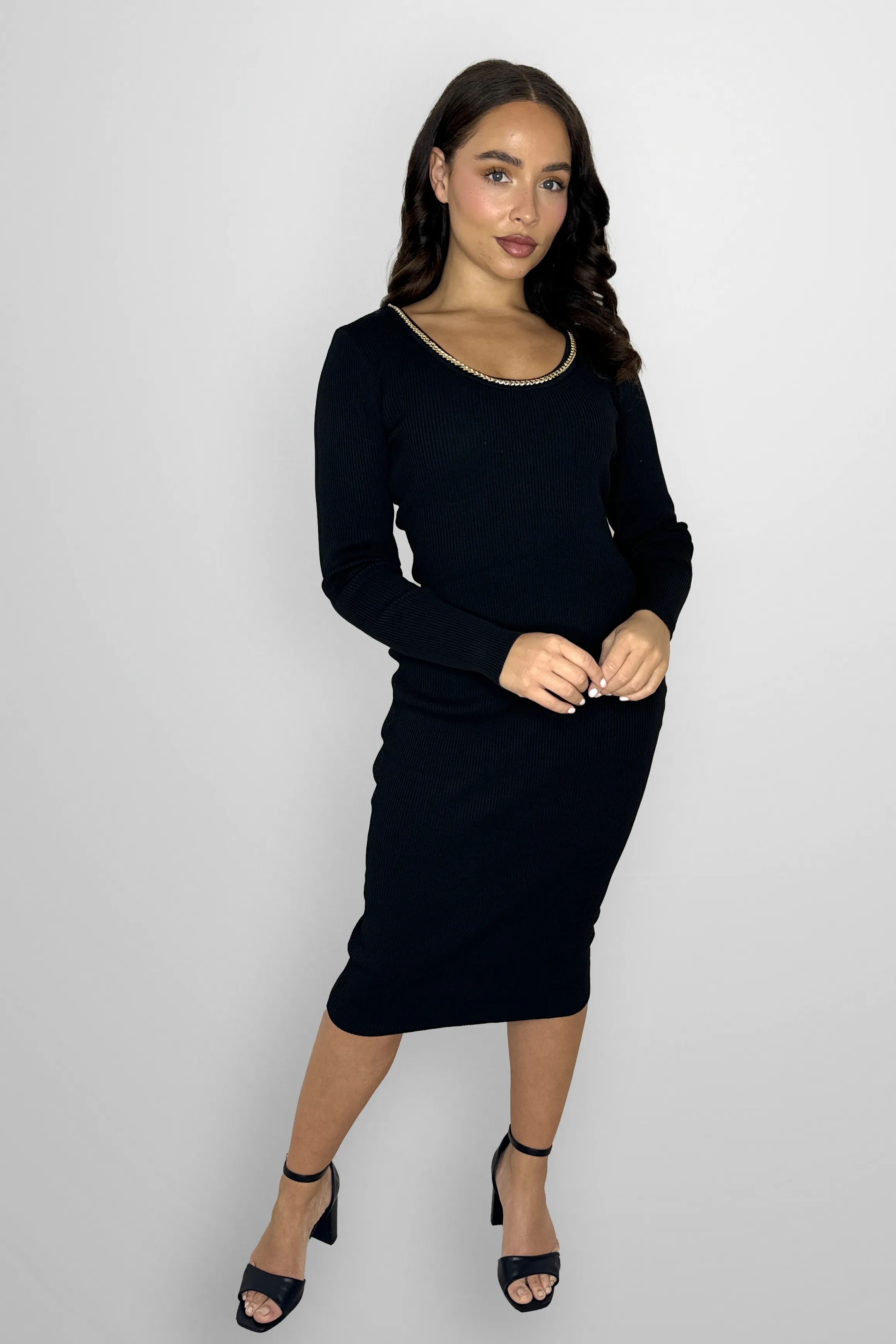 Ribbed Knit Chain Embellished Crew Neck Midi Bodycon Dress