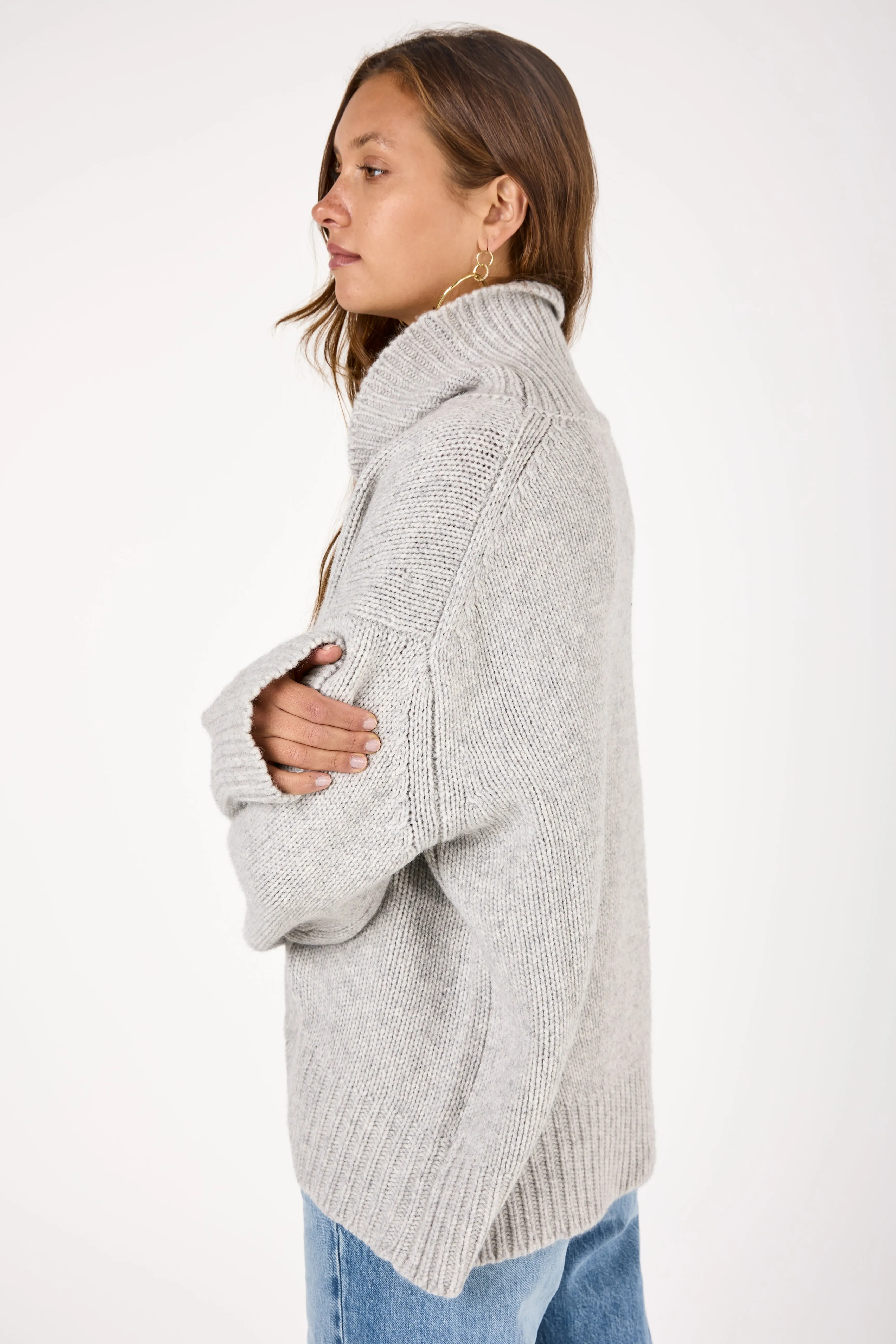 Scarlett Cashmere Mock Neck Sweater in Foggy