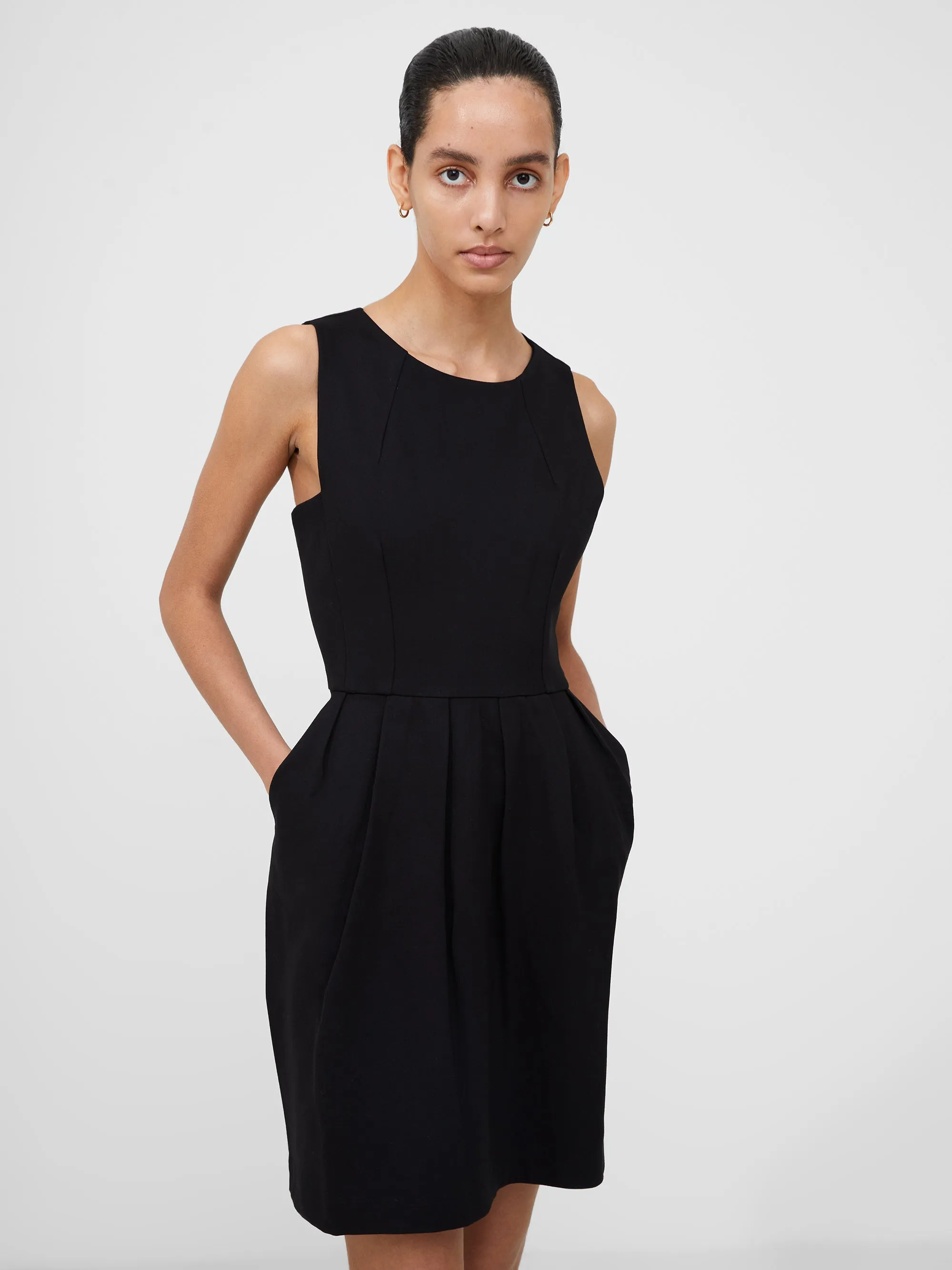 Sleeveless Pocket Shift Dress